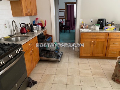 Allston 3 Beds 1 Bath Boston - $4,000