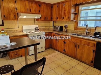 Medford 5 Bed 2 Bath MEDFORD  Tufts - $5,500