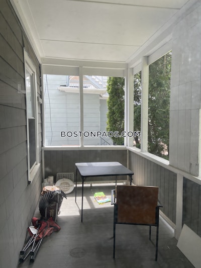 Somerville 3 Beds 1 Bath  West Somerville/ Teele Square - $3,500 No Fee