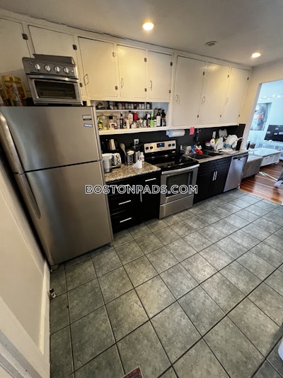 Somerville 4 Beds 1 Bath  Tufts - $3,800