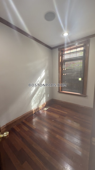 Brookline 4 Bed 2 Bath BROOKLINE  Cleveland Circle - $4,750