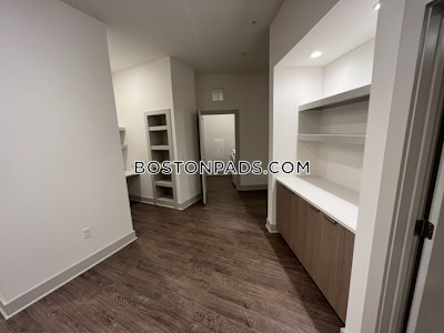 Wellesley 1 Bed 1 Bath - $3,234