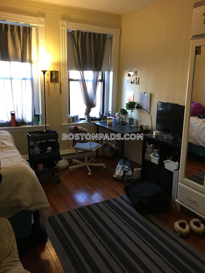 Mission Hill Apartment for rent 3 Bedrooms 1 Bath Boston - $4,200