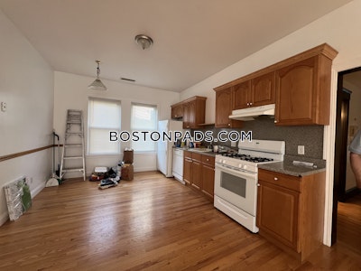 Brighton 4 Beds 2.5 Baths Boston - $3,600